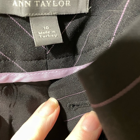 Ann Taylor size 10 black dress pants with stripe - Picture 6 of 7